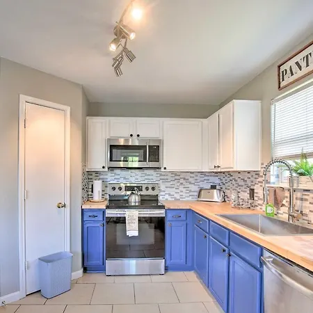 San Antonio Home With Hot Tub - 1 Mi To Seaworld Exterior photo