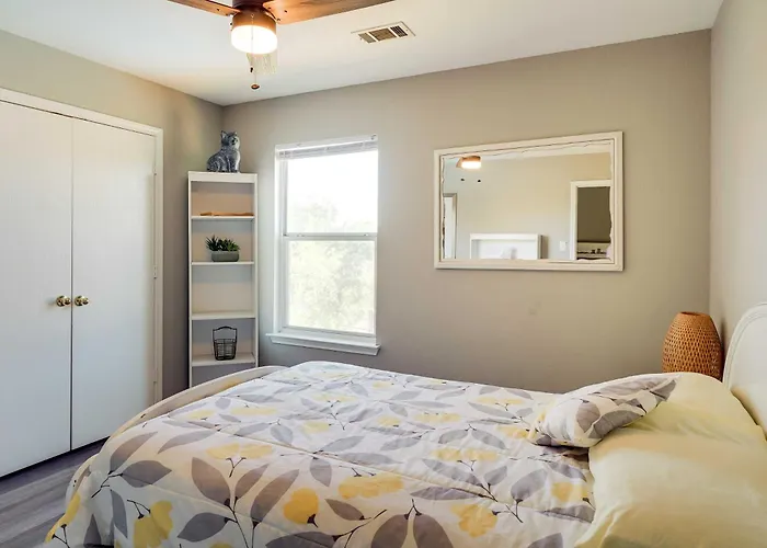 San Antonio Home With Hot Tub - 1 Mi To Seaworld